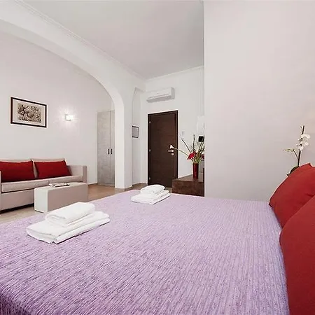 Le Terrazze Di San Giovanni 3* רומא